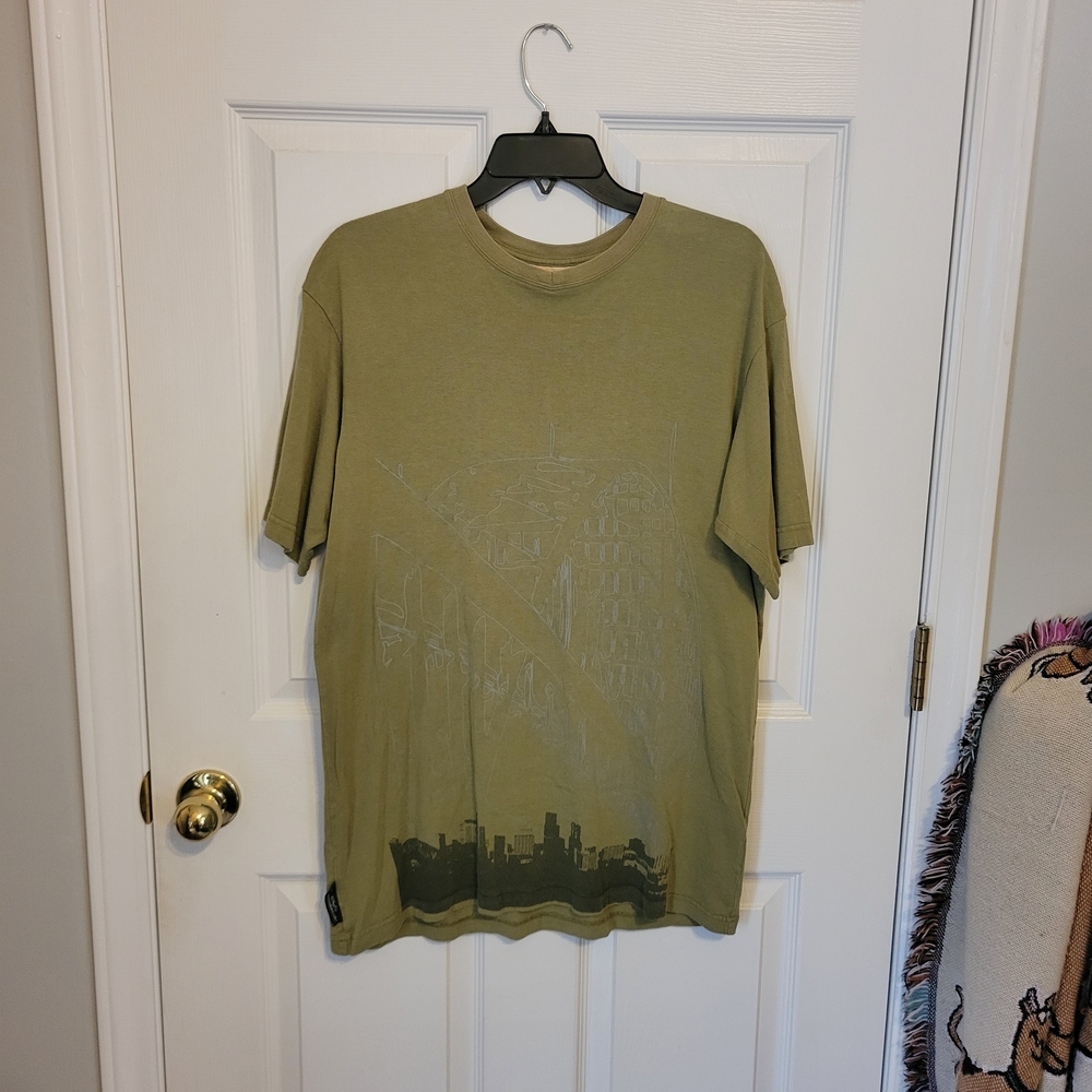Urban Olive Men's Graphic Tee